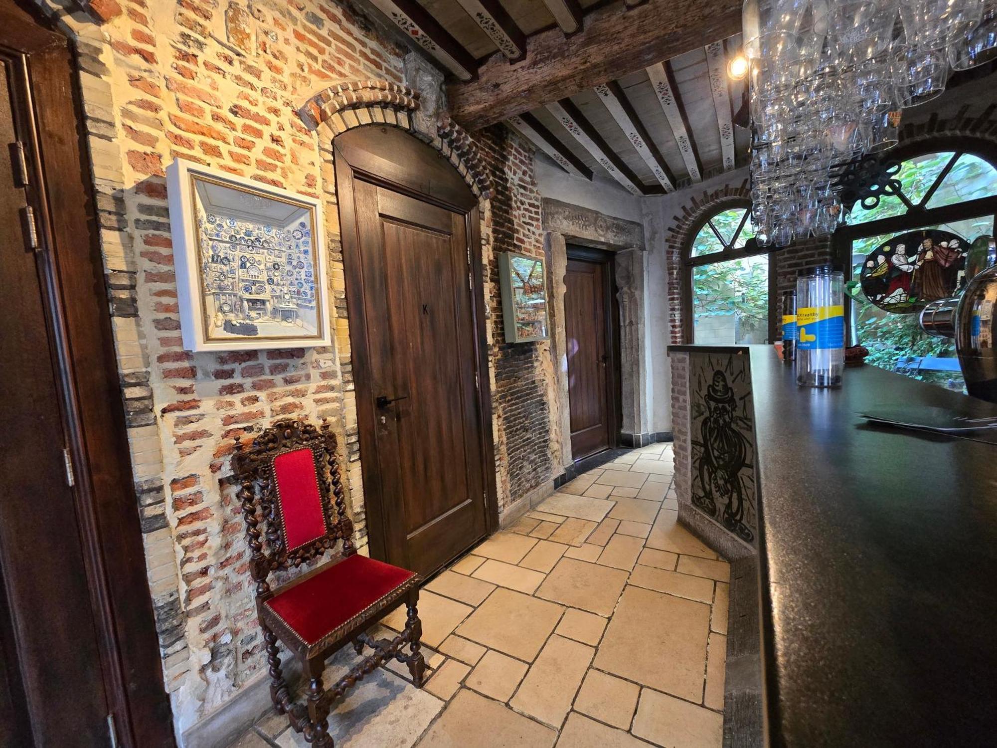 Living History - Drie Koningen Aparthotel Antwerp Exterior photo